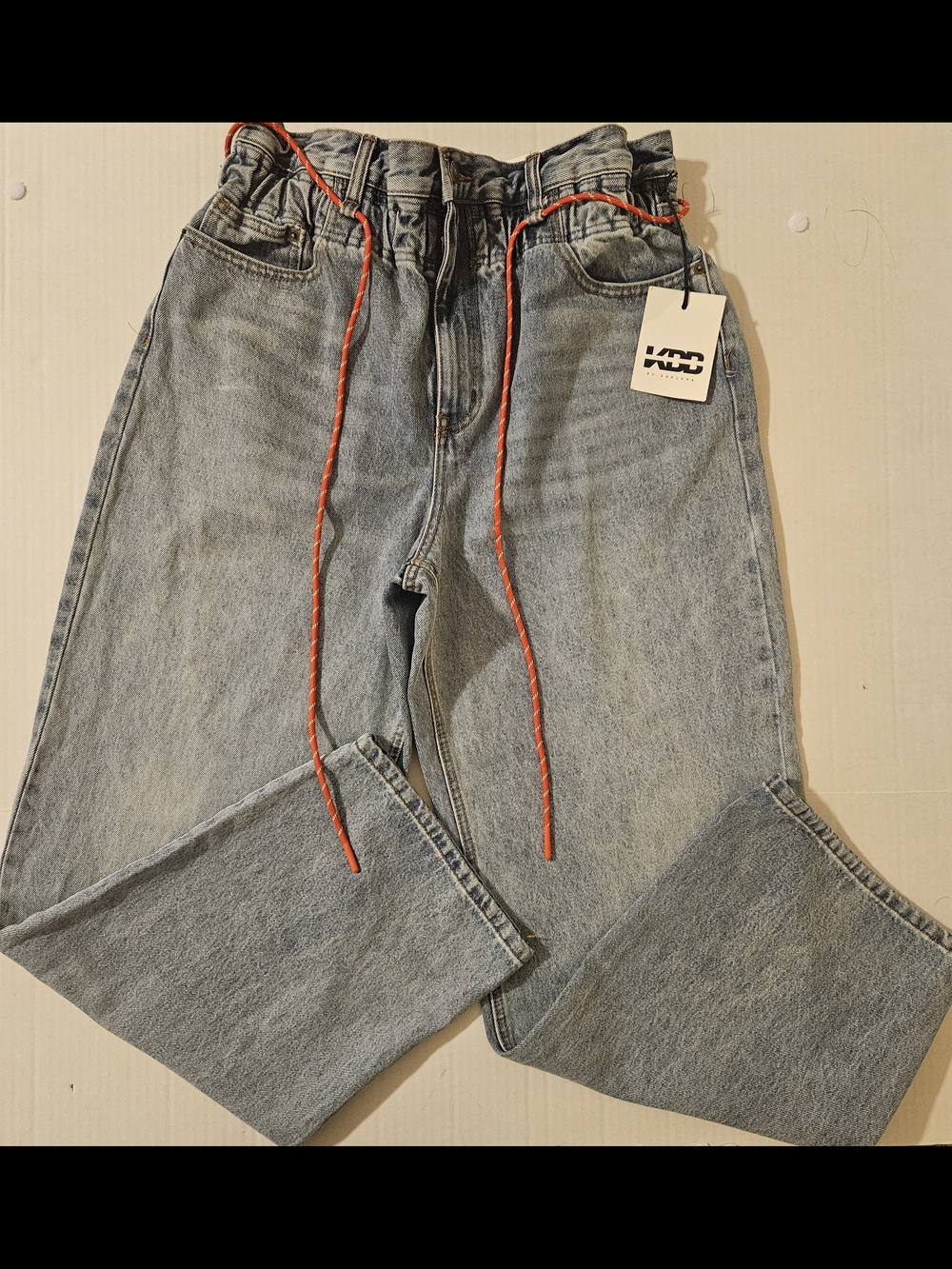 High-Waist Light Blue Barrel Leg Jeans with Red Drawstring